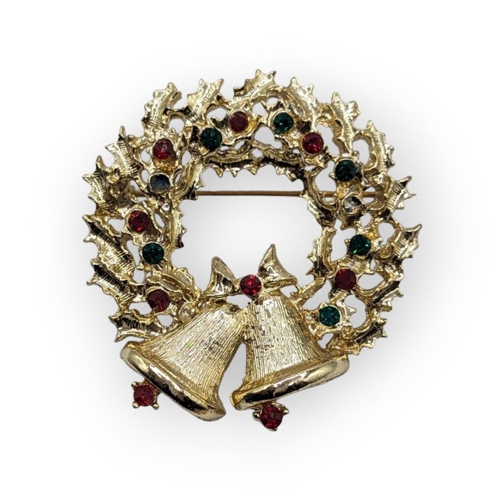 Vintage Christmas Wreath Brooch Pin Gold Metal W Rhinestones